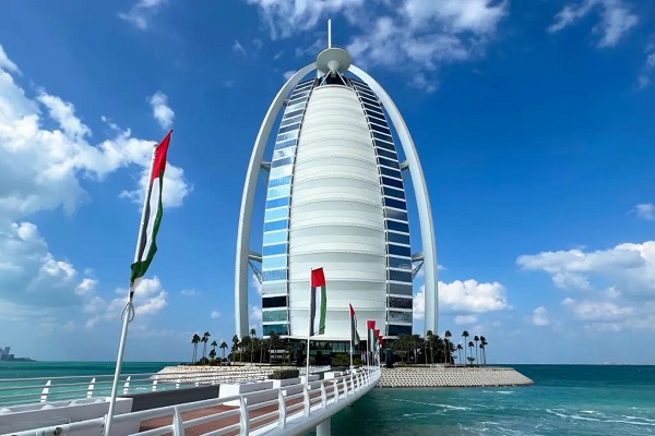 تور شارجه از مشهد با پرواز ایرعربیا